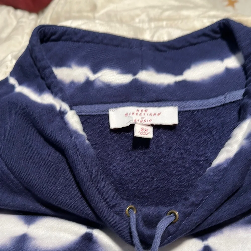 New Directions Navy and‎ White Tie-Dye Hoodie